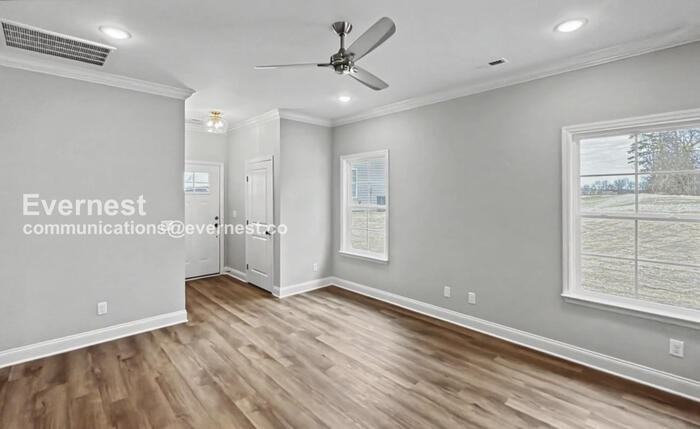 4898 Fannon Dr #16 - Photo 5 of 18