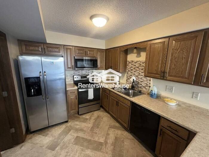 5539 E Bavarian Pass - Photo 6 of 16