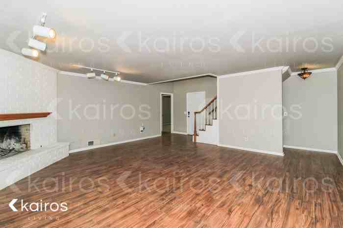 5500 Winslow St - Photo 4 of 18