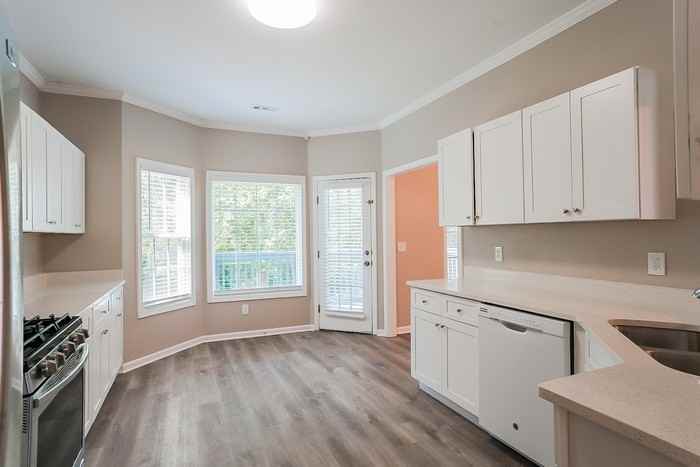 70 Woodlake Dr - Photo 6 of 16