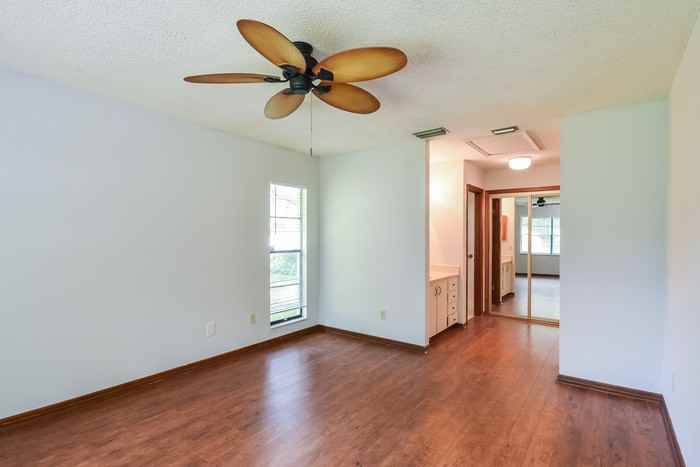 715 Gilda Dr - Photo 4 of 11