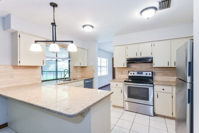 715 Gilda Dr - Photo 6 of 11