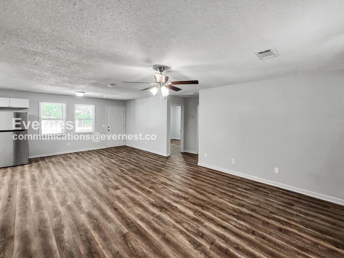 725 W Creek Cir - Photo 4 of 18