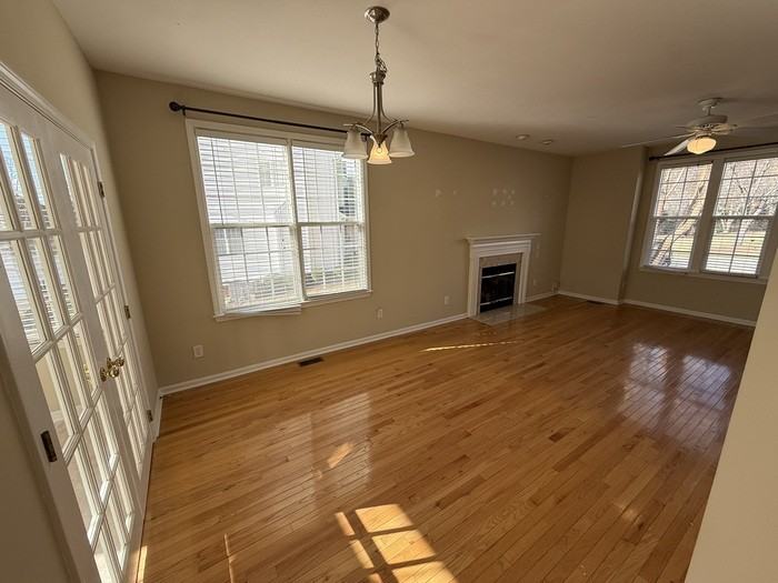 500 Nottinghill Walk - Photo 2 of 21