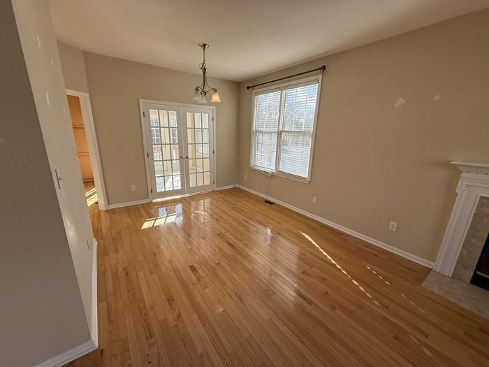 500 Nottinghill Walk - Photo 3 of 21