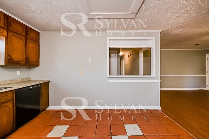 6142 Katherine Rd - Photo 5 of 16