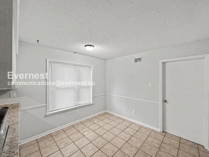 760 Hackberry Dr - Photo 3 of 14