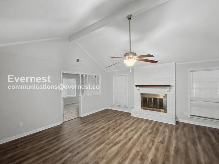 760 Hackberry Dr - Photo 4 of 14