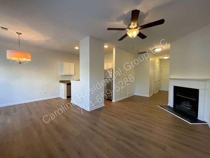 7809 Lennoxshire Ln - Photo 4 of 16