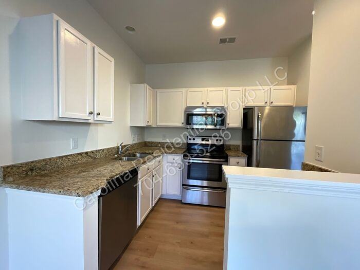 7809 Lennoxshire Ln - Photo 6 of 16