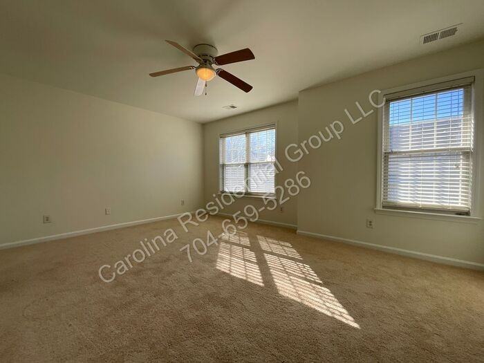 7809 Lennoxshire Ln - Photo 7 of 16