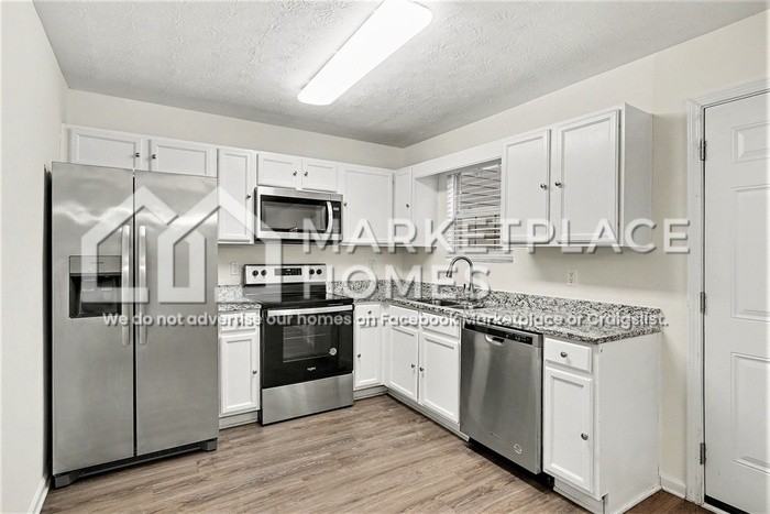 325 Crestfield Cir - Photo 5 of 23