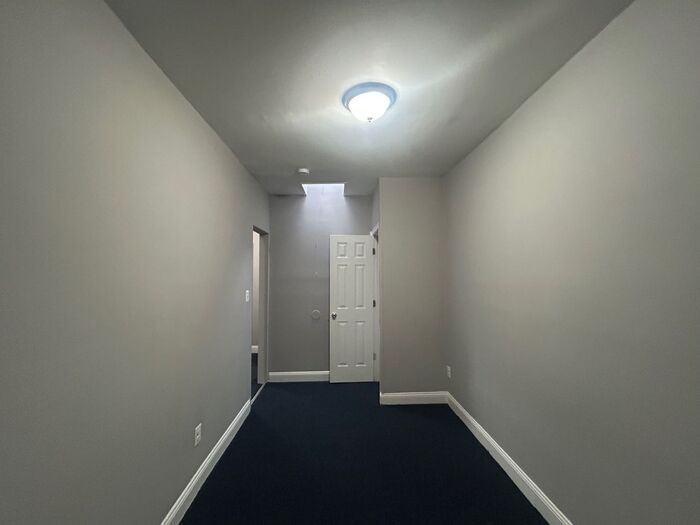 1899 Rutland Ave - Photo 5 of 8