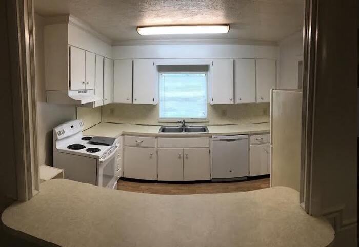 1324 Hamilton St - Photo 3 of 9