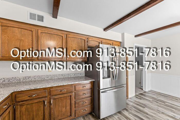 11400 Oak St - Photo 4 of 48