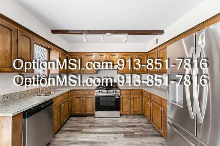 11400 Oak St - Photo 5 of 48