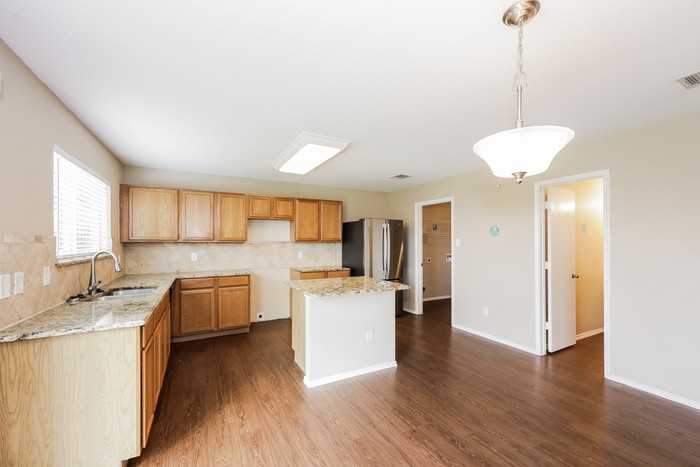 200 Cheyenne Dr - Photo 7 of 16