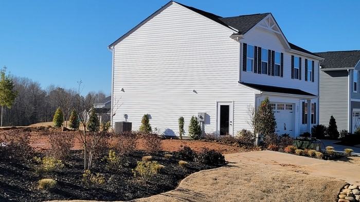 207 Maggys Way - Photo 2 of 21