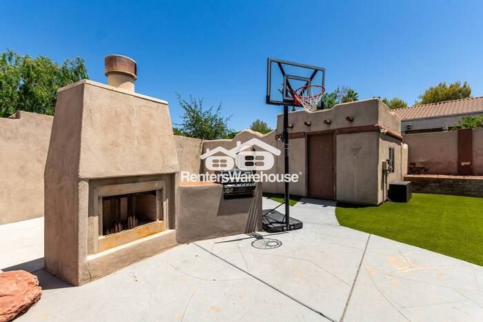 21745 N 61st Dr - Photo 4 of 28