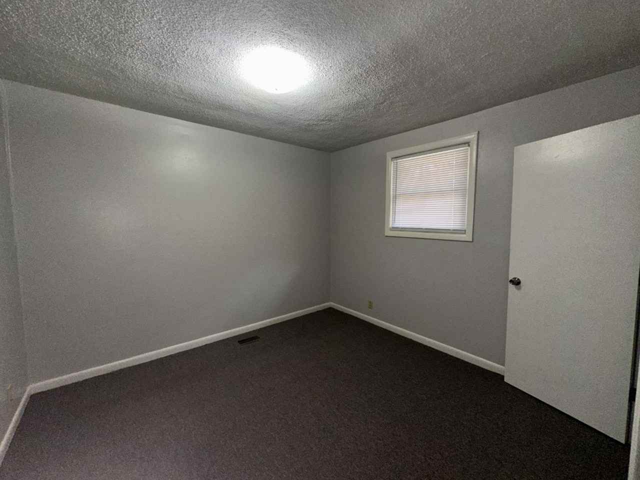 1186B Green Acres Rd - Photo 2 of 14