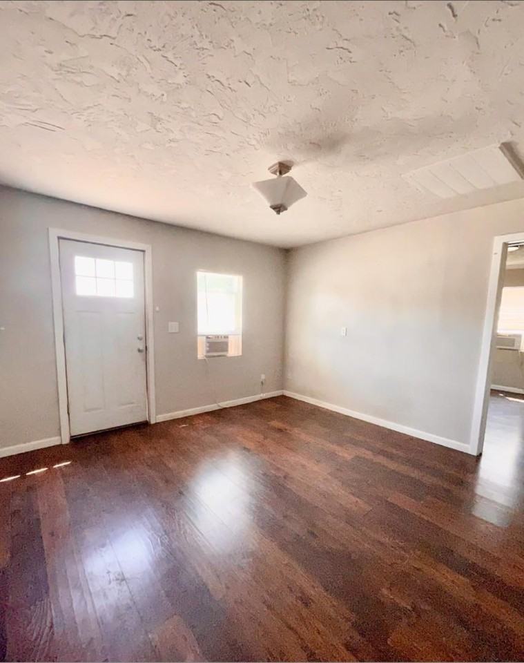 106 E Main St - Photo 3 of 7