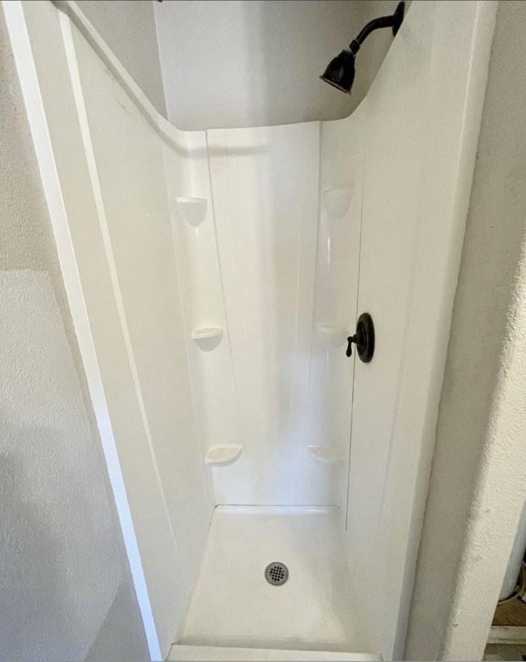 106 E Main St - Photo 5 of 7