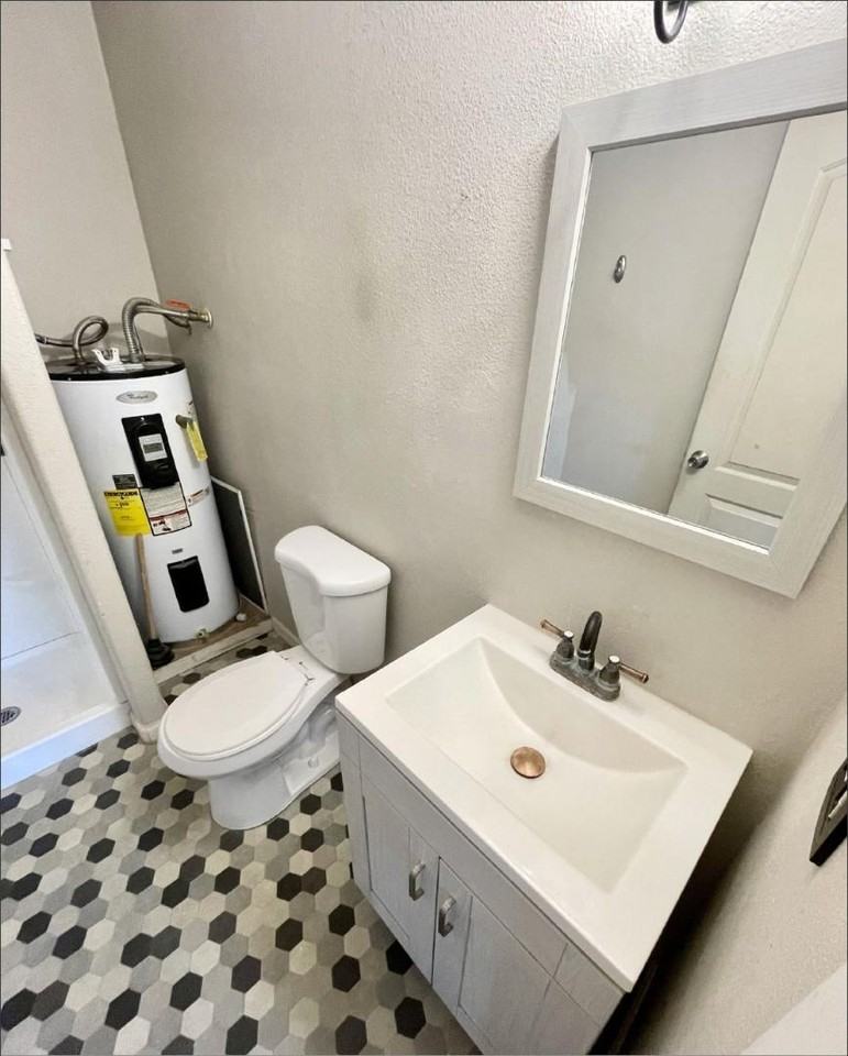 106 E Main St - Photo 7 of 7