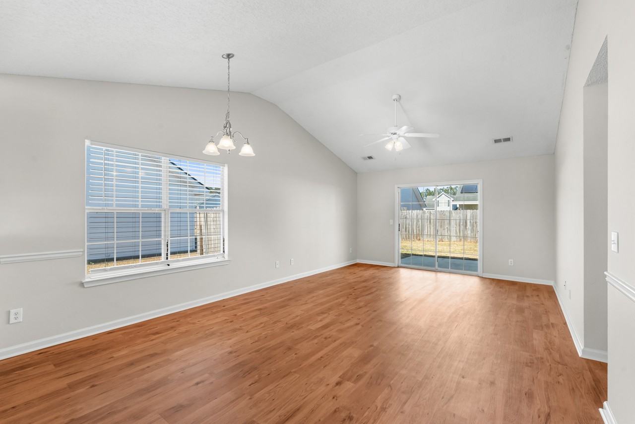 7 Halyard Dr #1 - Photo 3 of 17