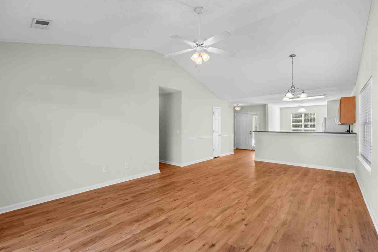 7 Halyard Dr #1 - Photo 4 of 17