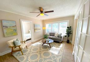 featured image of 301 N Gladstone Blvd