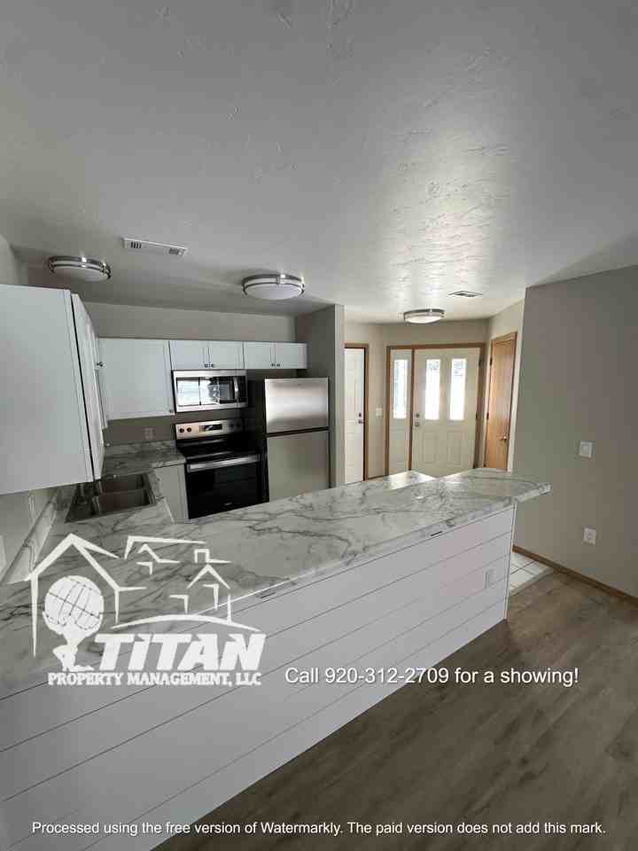 2080 Dickinson Ave #A - Photo 3 of 13