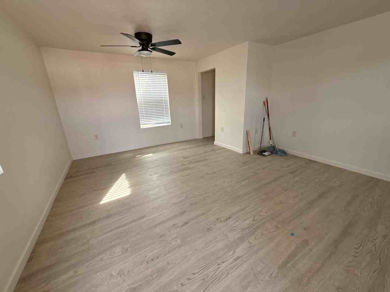 4200 Gram Ln - Photo 2 of 5