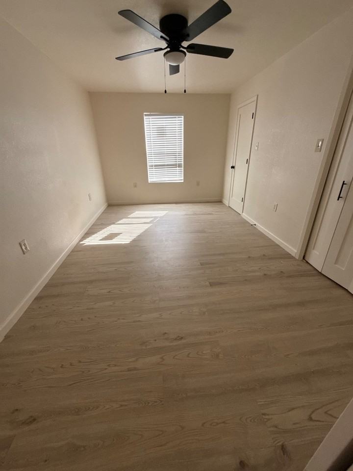 4200 Gram Ln - Photo 4 of 5