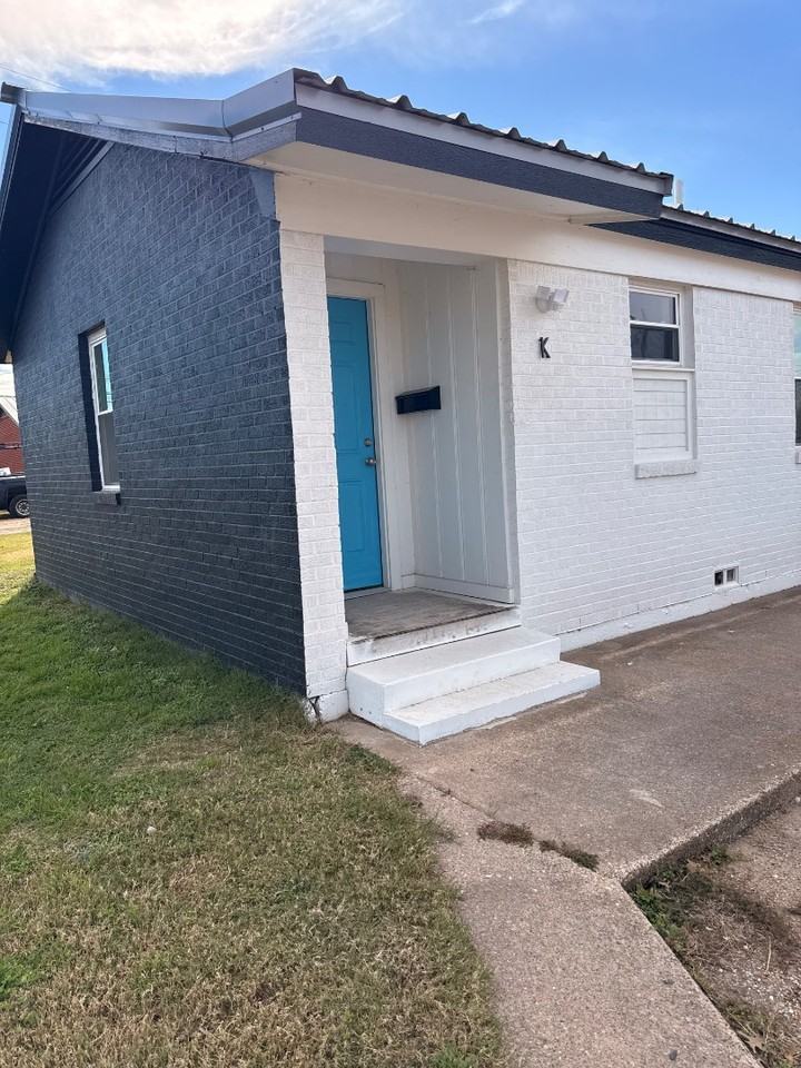 4200 Gram Ln - Photo 5 of 5