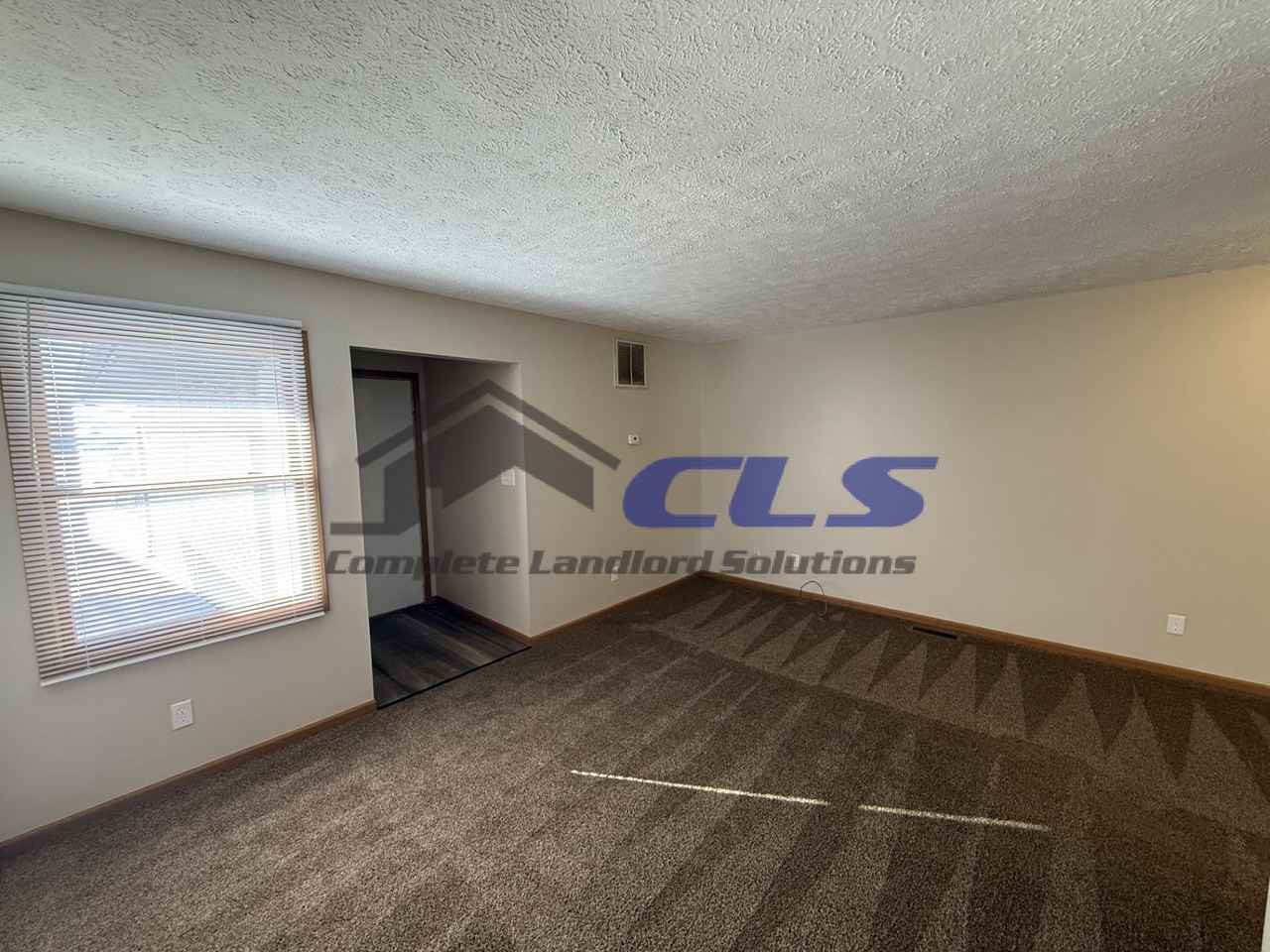 1736 E Morgan Dr - Photo 2 of 14