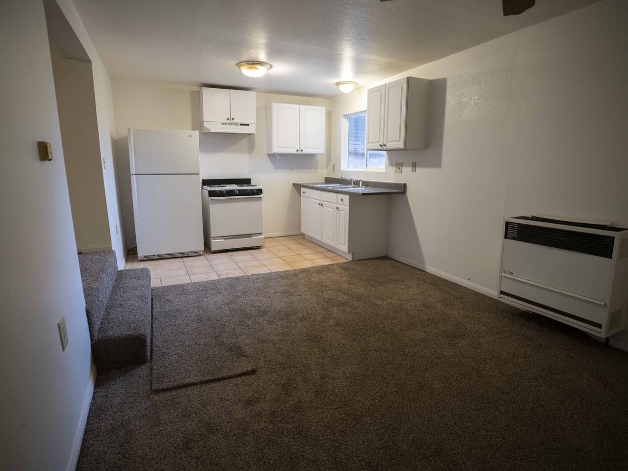 1245 Bear Springs Rd - Photo 3 of 11