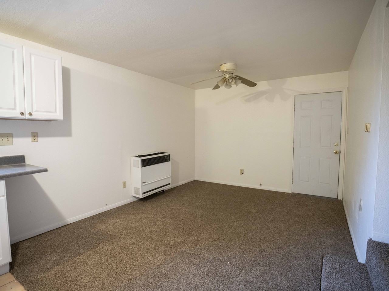 1245 Bear Springs Rd - Photo 4 of 11