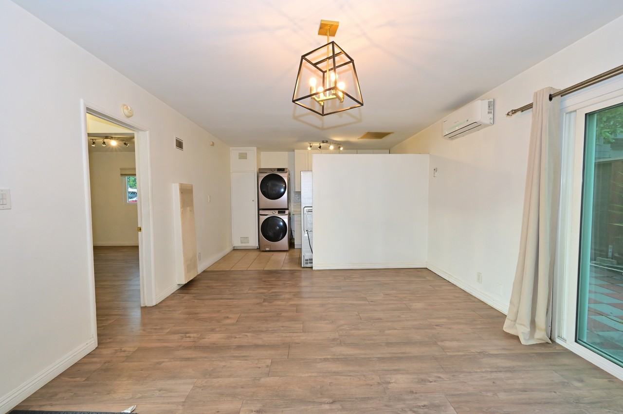 904 S Marengo Ave #904 - Photo 5 of 30