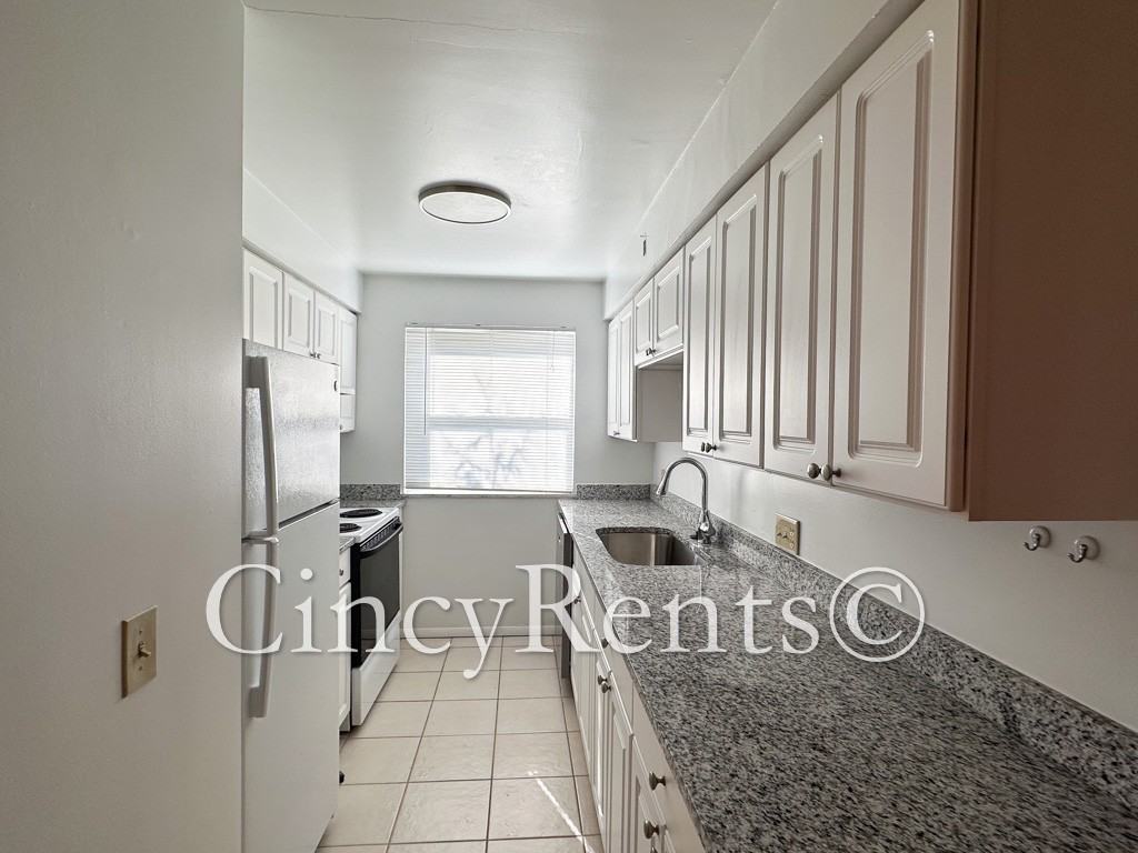 2909 Van Dyke Dr #2 - Photo 6 of 18