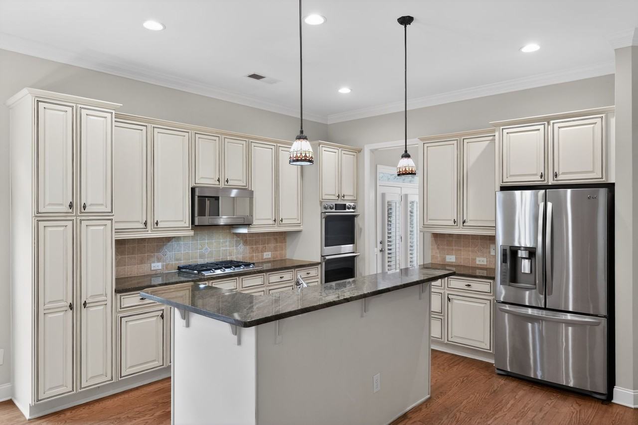 2979 Gateland Sq - Photo 2 of 33