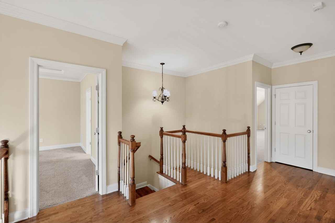 2979 Gateland Sq - Photo 4 of 33