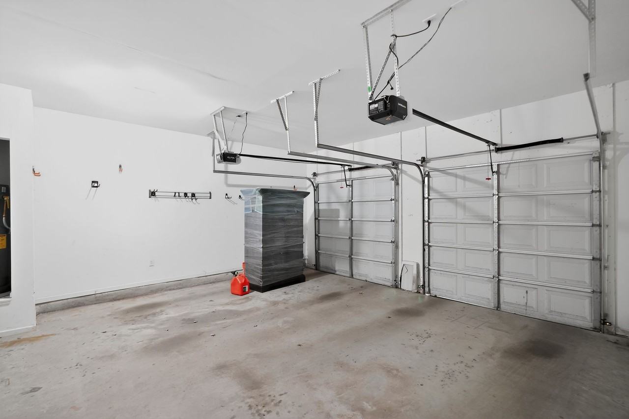 2979 Gateland Sq - Photo 7 of 33