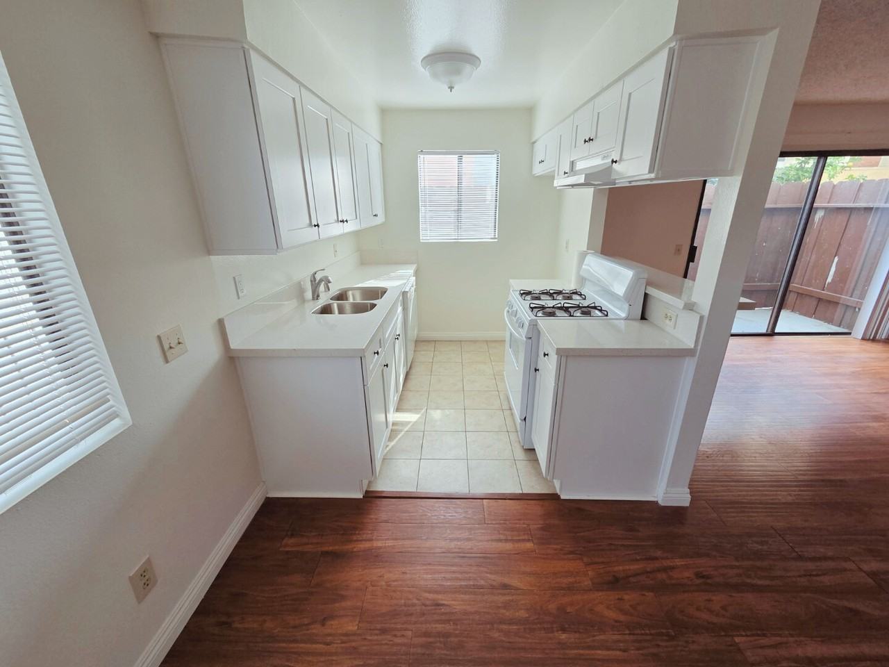 426 W Dryden St #106 - Photo 5 of 11