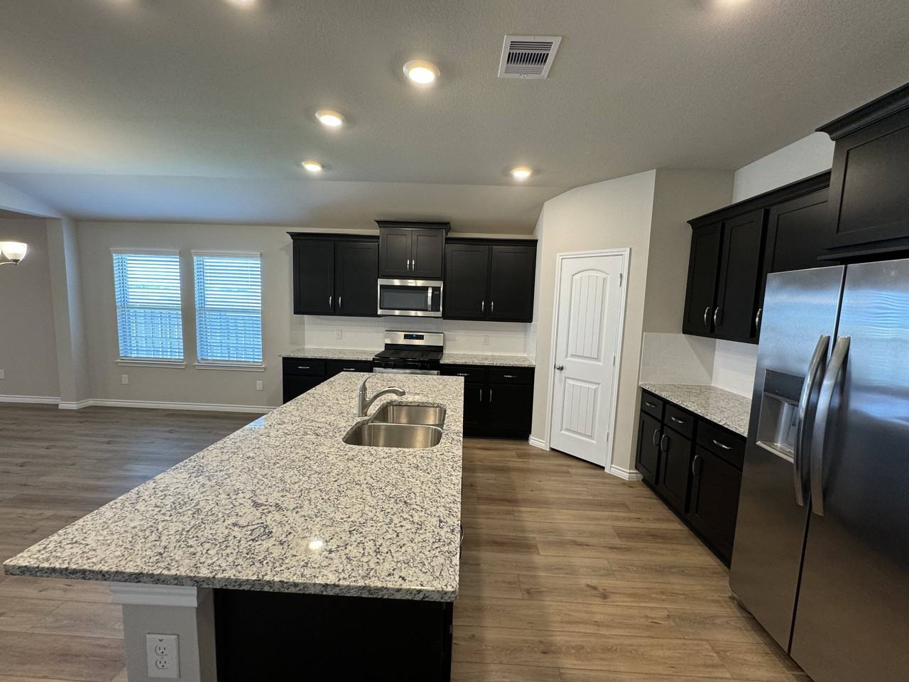 1179 Kennesaw Dr #NA - Photo 2 of 20