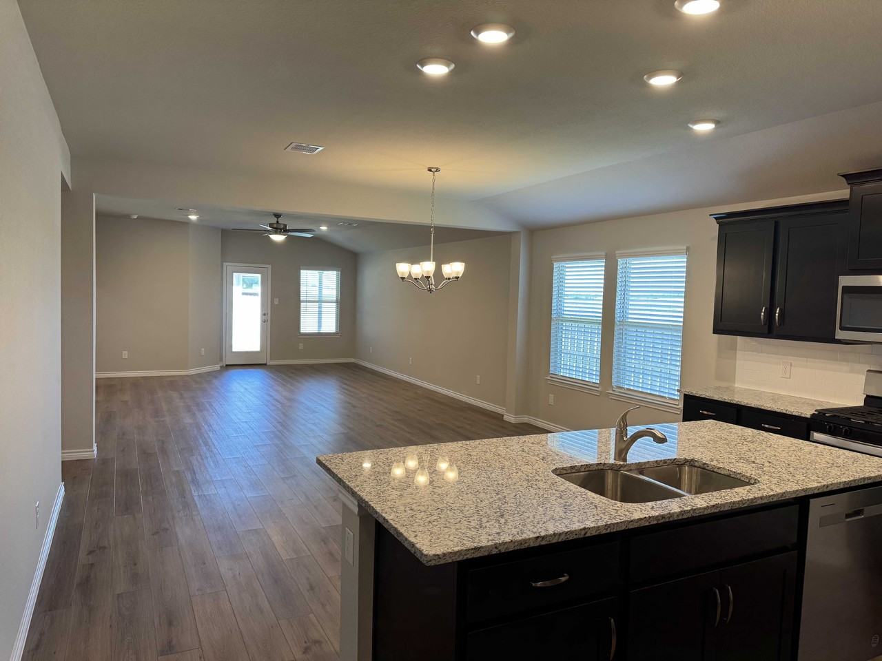 1179 Kennesaw Dr #NA - Photo 4 of 20