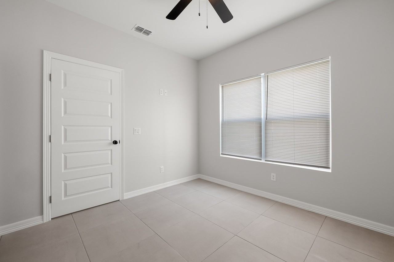 3639 N Mezcal Dr #3 - Photo 4 of 10