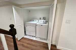 featured image of 386 Gilbert St #I