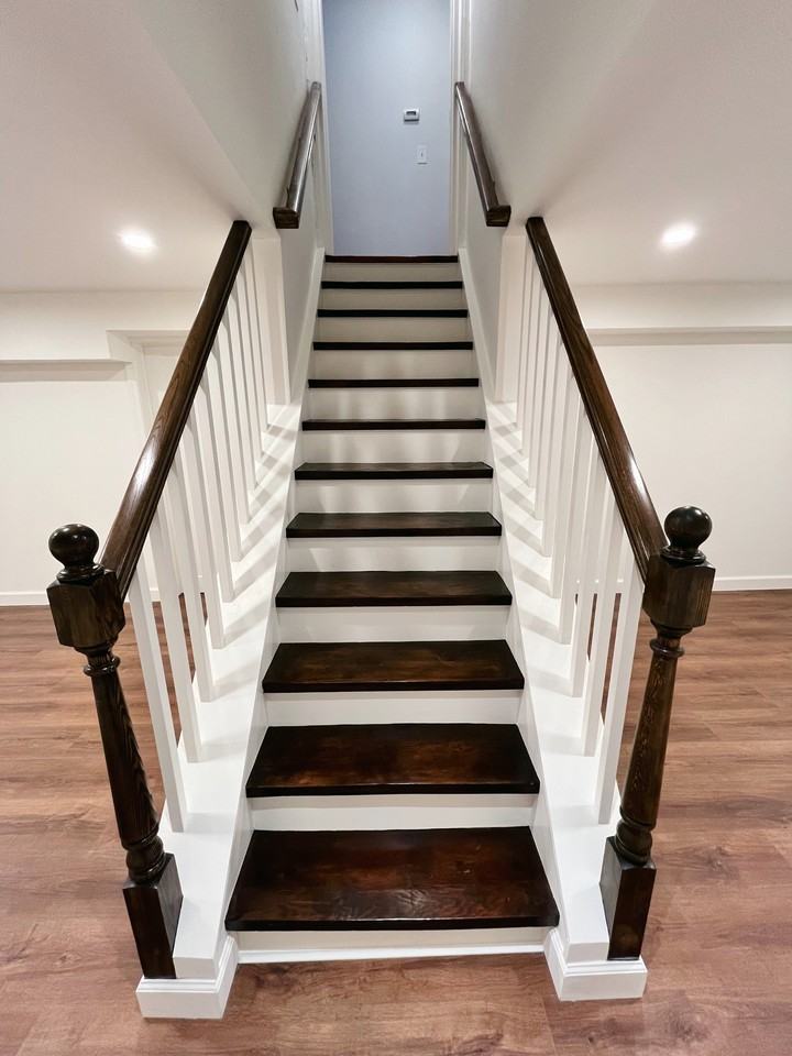 386 Gilbert St #I - Photo 7 of 22