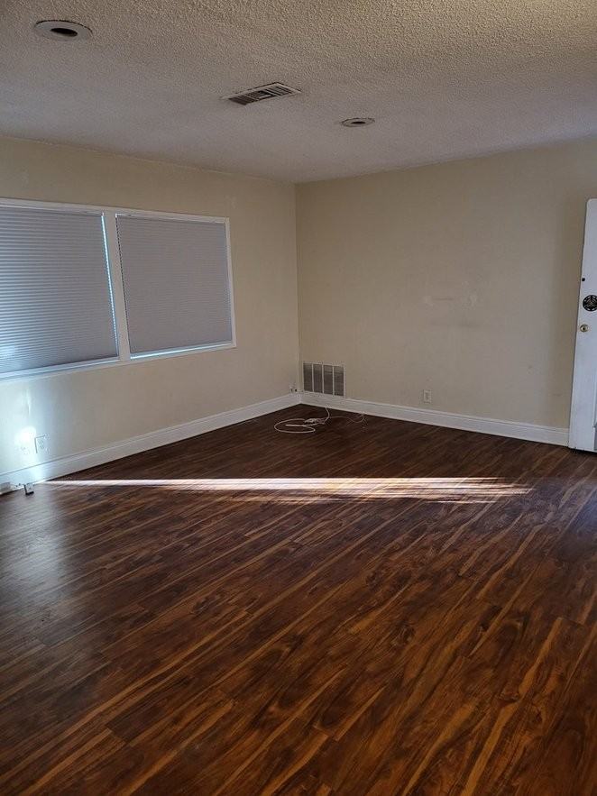 1323 W Mauretania St #NA - Photo 2 of 14