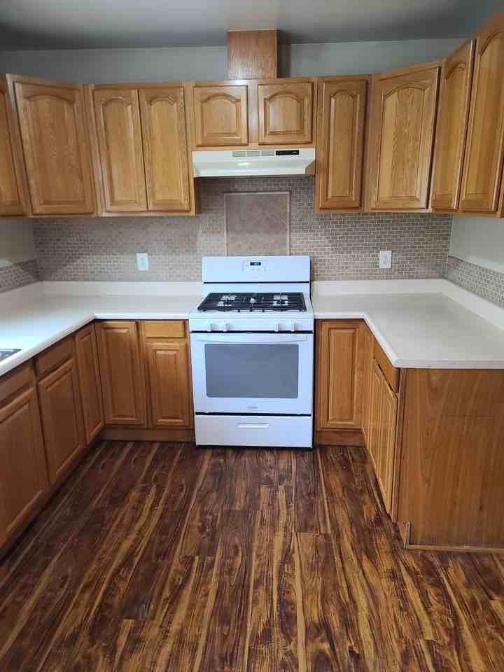 1323 W Mauretania St #NA - Photo 4 of 14